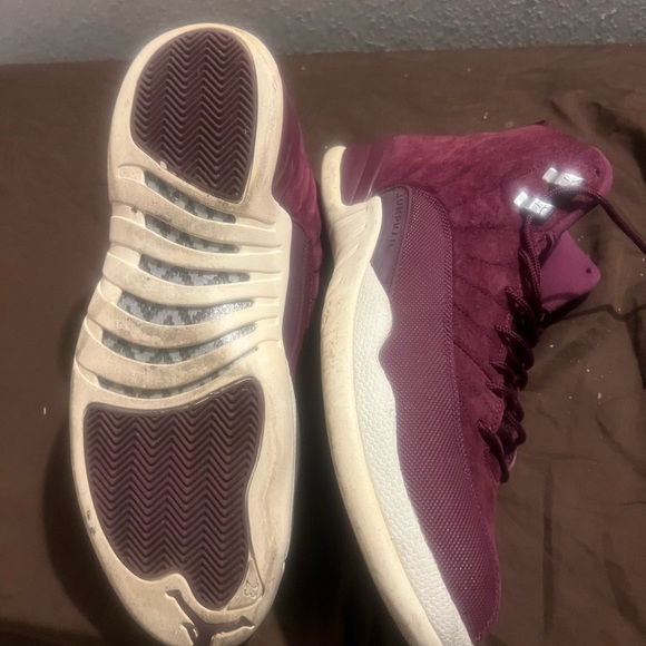 Jordan Athletic Shoes in Burgundy and White Retro 12 Bordeaux Nike - Picture 4 of 9